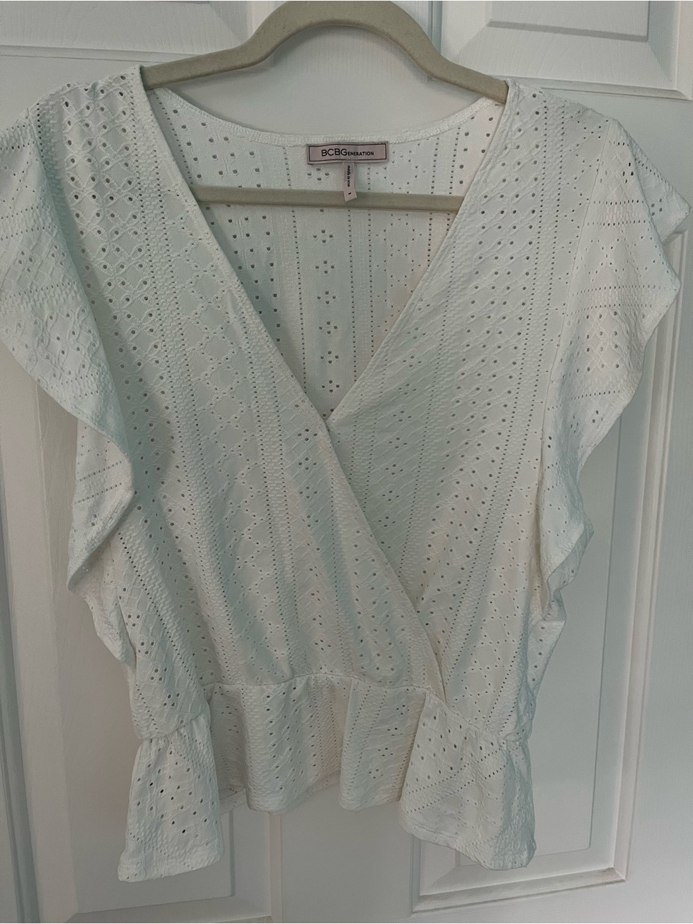 BCBGeneration White Eyelet Wrap Peplum Blouse M
